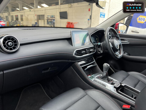 MG HS 1.5 T-GDI Excite SUV 5dr Petrol Manual Euro 6 (s/s) (162 ps)[Tadley] 17
