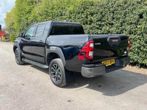 Toyota Hilux Crew Cab AUTO 4X4 Invincible X 4WD Air Con Alloys Cam EURO 6 NO VAT 6