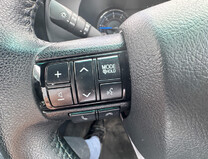 Toyota Hilux Crew Cab AUTO 4X4 Invincible X 4WD Air Con Alloys Cam EURO 6 NO VAT 15