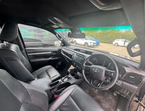 Toyota Hilux Crew Cab AUTO 4X4 Invincible X 4WD Air Con Alloys Cam EURO 6 NO VAT 9