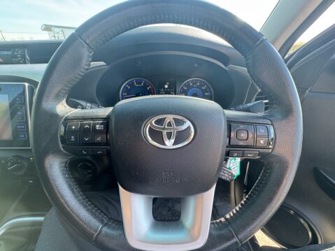 Toyota Hilux Crew Cab 4X4 Icon 4Wd Alloys Air Con Camera EURO 6 NO VAT 14