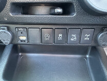 Toyota Hilux Crew Cab 4X4 Icon 4Wd Alloys Air Con Camera EURO 6 NO VAT 26