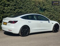 Tesla Model 3 (Dual Motor) Long Range Saloon 4dr Electric Motor Auto 4WDE (346 ps) 34