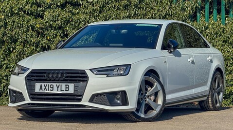 Audi A4 2.0 TDI 40 Black Edition Saloon 4dr Diesel S Tronic Euro 6 (s/s) (190 ps) 