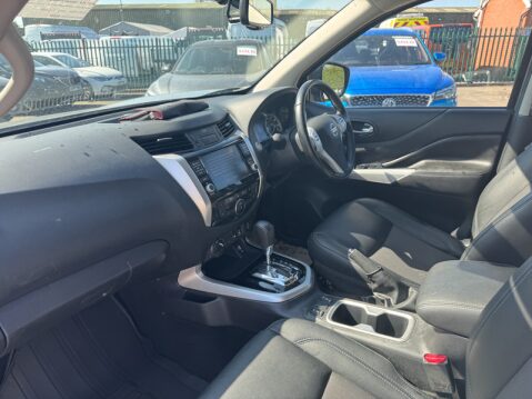 Nissan Navara Crew Cab [SOLD KH] AUTO 4x4 N-Guard Air Con Cam Nav Sensors EURO 6 NO VAT 12