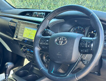 Toyota Hilux Crew Cab 4X4 AUTO Invincible X Air Con Cam Nav Sensors EURO 6 NO VAT 7
