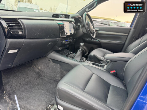 Toyota Hilux Crew Cab 4X4 AUTO Invincible X Air Con Cam Nav Senors EURO 6 NO VAT 9