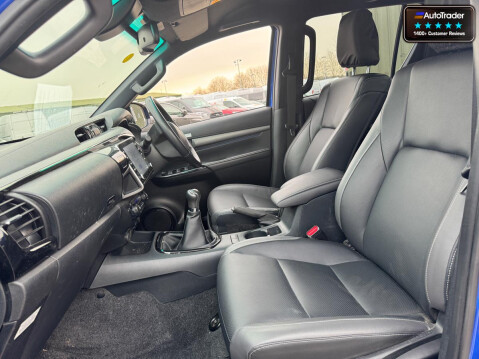 Toyota Hilux Crew Cab 4X4 AUTO Invincible X Air Con Cam Nav Senors EURO 6 NO VAT 10