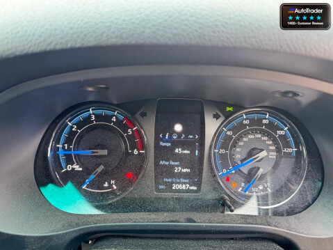 Toyota Hilux Crew Cab 4X4 AUTO Invincible X Air Con Cam Nav Senors EURO 6 NO VAT 30