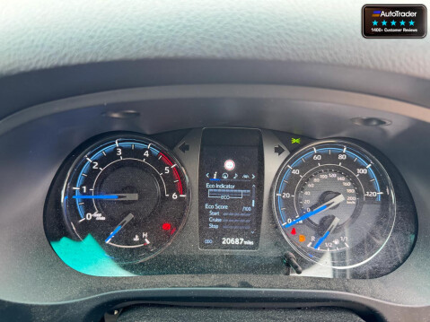 Toyota Hilux Crew Cab 4X4 AUTO Invincible X Air Con Cam Nav Senors EURO 6 NO VAT 31