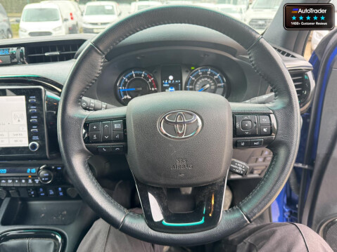 Toyota Hilux Crew Cab 4X4 AUTO Invincible X Air Con Cam Nav Senors EURO 6 NO VAT 36