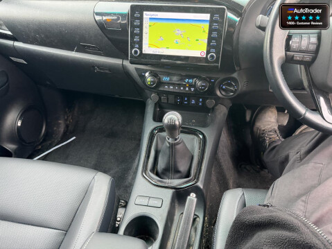 Toyota Hilux Crew Cab 4X4 AUTO Invincible X Air Con Cam Nav Senors EURO 6 NO VAT 42