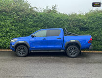 Toyota Hilux Crew Cab 4X4 AUTO Invincible X Air Con Cam Nav Senors EURO 6 NO VAT 5