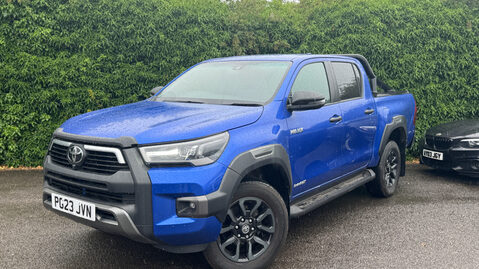 Toyota Hilux Crew Cab 4X4 AUTO Invincible X Air Con Cam Nav Senors EURO 6 NO VAT 