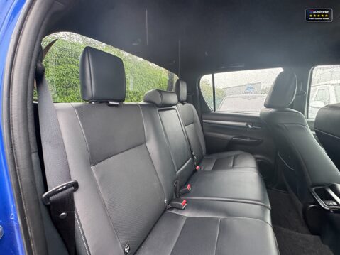 Toyota Hilux Crew Cab 4X4 AUTO Invincible X Air Con Cam Nav Senors EURO 6 NO VAT 16