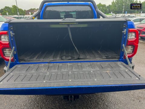 Toyota Hilux Crew Cab 4X4 AUTO Invincible X Air Con Cam Nav Senors EURO 6 NO VAT 8