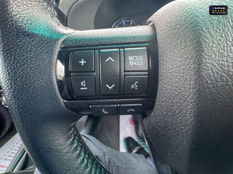 Toyota Hilux Crew Cab 4X4 AUTO Invincible X Air Con Cam Nav Senors EURO 6 NO VAT 22
