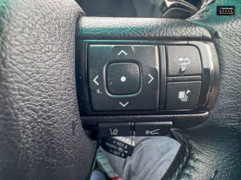 Toyota Hilux Crew Cab 4X4 AUTO Invincible X Air Con Cam Nav Senors EURO 6 NO VAT 23