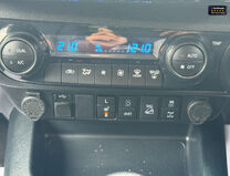 Toyota Hilux Crew Cab 4X4 AUTO Invincible X Air Con Cam Nav Senors EURO 6 NO VAT 38