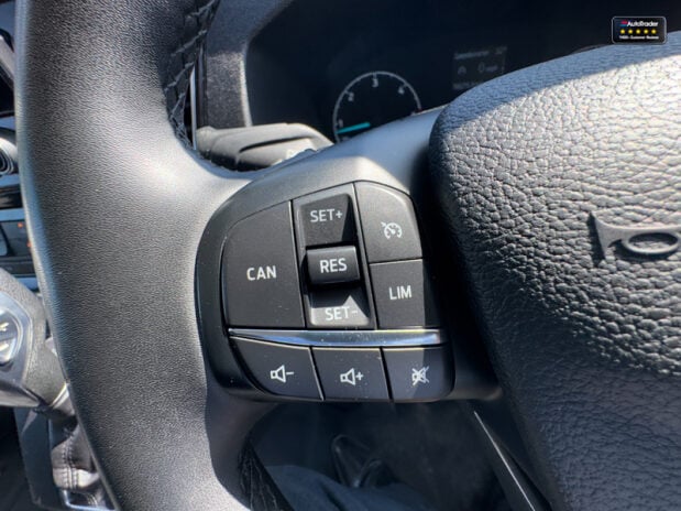 Ford Transit Custom AUTO LWB L2H1 170ps Low Roof 320 Limited Air Con Cam Sensors EURO 6 17