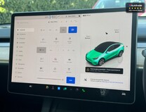 Tesla Model Y (Dual Motor) Long Range SUV 5dr Electric Auto 4WDE (384 bhp) 17