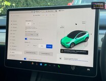Tesla Model Y (Dual Motor) Long Range SUV 5dr Electric Auto 4WDE (384 bhp) 23