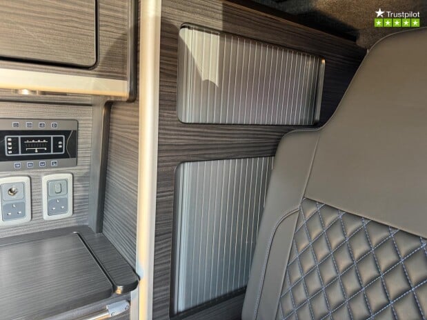 Volkswagen Transporter AUTO DSG Camper150hp PopTop 4 Berth Kitchen Bike R 20