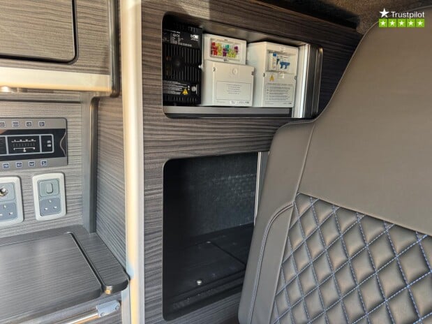 Volkswagen Transporter AUTO DSG Camper150hp PopTop 4 Berth Kitchen Bike R 21