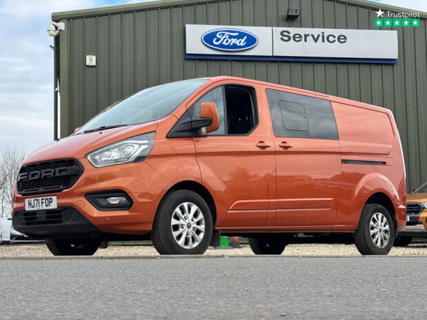 Ford Transit Custom Crew Cab [SOLD CR] LWB L2H1 320 Limited Air Con Sensors EURO 6 NO VAT 1