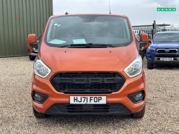 Ford Transit Custom Crew Cab [SOLD CR] LWB L2H1 320 Limited Air Con Sensors EURO 6 NO VAT 3