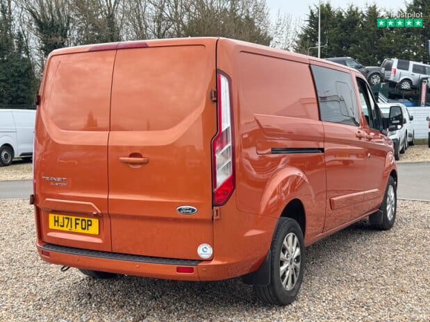 Ford Transit Custom Crew Cab [SOLD CR] LWB L2H1 320 Limited Air Con Sensors EURO 6 NO VAT 6