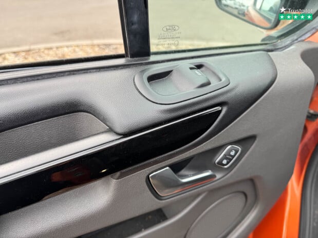 Ford Transit Custom Crew Cab [SOLD CR] LWB L2H1 320 Limited Air Con Sensors EURO 6 NO VAT 11