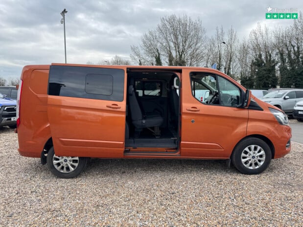 Ford Transit Custom Crew Cab [SOLD CR] LWB L2H1 320 Limited Air Con Sensors EURO 6 NO VAT 18