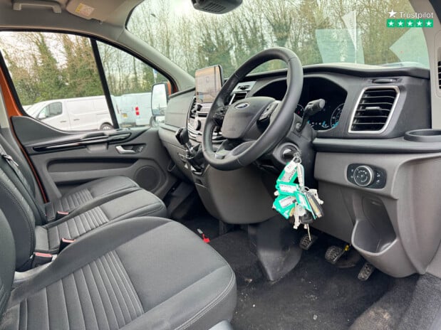 Ford Transit Custom Crew Cab [SOLD CR] LWB L2H1 320 Limited Air Con Sensors EURO 6 NO VAT 21