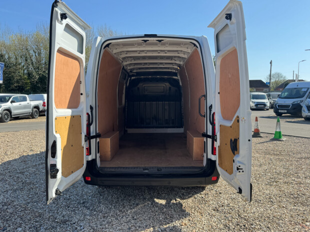 Renault Master LWB L3H2 Medium Roof Lm35 Business Plus Air Con Sensors EURO 6 8