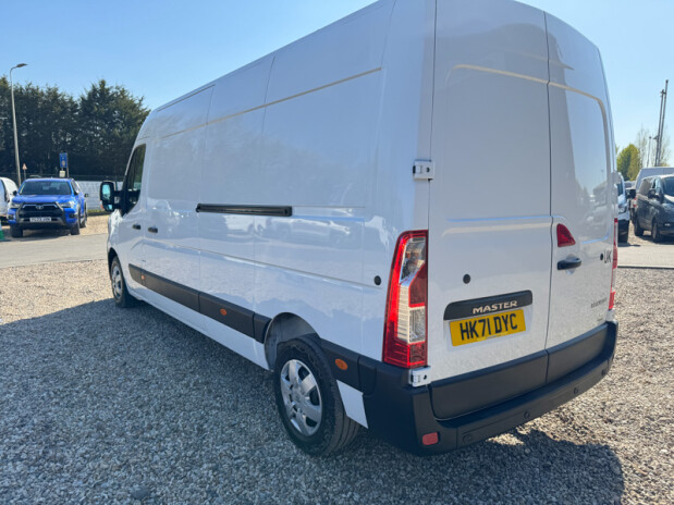 Renault Master LWB L3H2 Medium Roof Lm35 Business Plus Air Con Sensors EURO 6 10