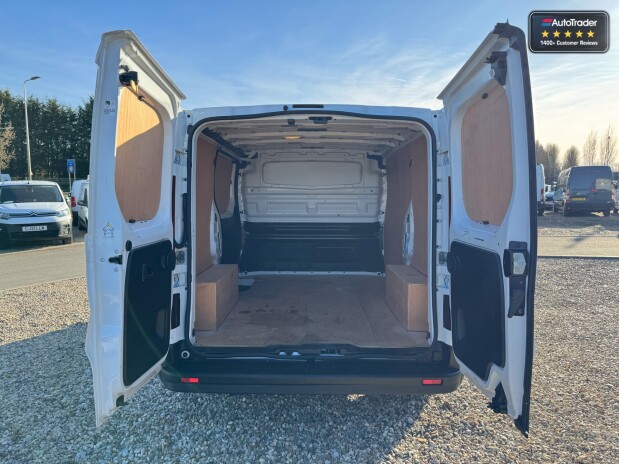 Renault Trafic SWB L1H1 [SOLD CM] Low Roof Sl28 Business Plus Air Con Sensors EURO 6 15