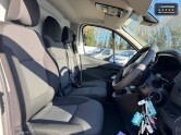 Renault Trafic SWB L1H1 [SOLD CM] Low Roof Sl28 Business Plus Air Con Sensors EURO 6 17