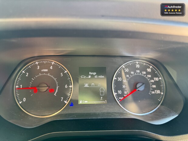 Renault Trafic SWB L1H1 [SOLD CM] Low Roof Sl28 Business Plus Air Con Sensors EURO 6 22
