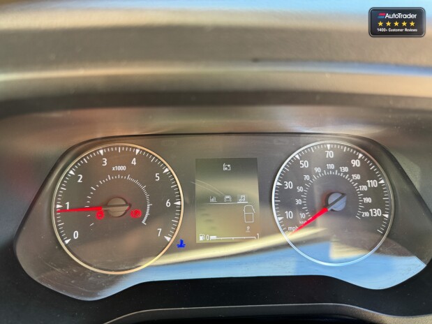 Renault Trafic SWB L1H1 [SOLD CM] Low Roof Sl28 Business Plus Air Con Sensors EURO 6 25