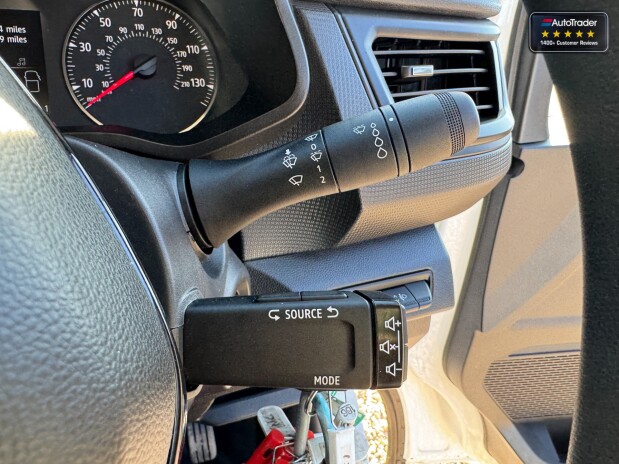 Renault Trafic SWB L1H1 [SOLD CM] Low Roof Sl28 Business Plus Air Con Sensors EURO 6 26