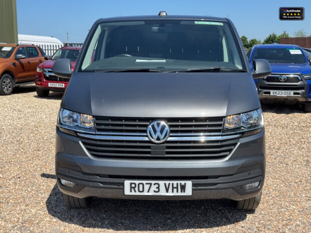 Volkswagen Transporter AUTO SWB L1H1 T30 204Bhp Tdi Highline Air Con Camera Sensors EURO 6 NO VAT 3