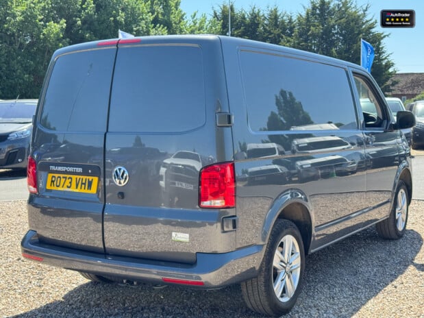 Volkswagen Transporter AUTO SWB L1H1 T30 204Bhp Tdi Highline Air Con Camera Sensors EURO 6 NO VAT 6
