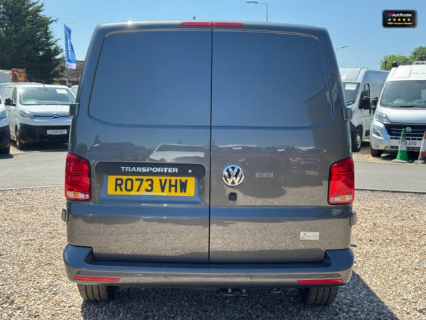 Volkswagen Transporter AUTO SWB L1H1 T30 204Bhp Tdi Highline Air Con Camera Sensors EURO 6 NO VAT 7