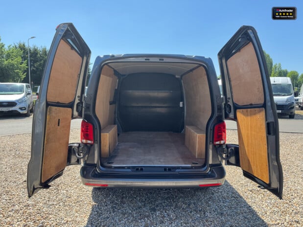 Volkswagen Transporter AUTO SWB L1H1 T30 204Bhp Tdi Highline Air Con Camera Sensors EURO 6 NO VAT 8