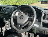 Volkswagen California Beach|Camper|7 Passenger Seats|Automatic DSG|Pop Top 12
