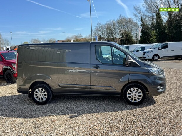Ford Transit Custom AUTO SWB L1H1 320 Limited Alloys Air Con Sensors Cruise EURO 6 5