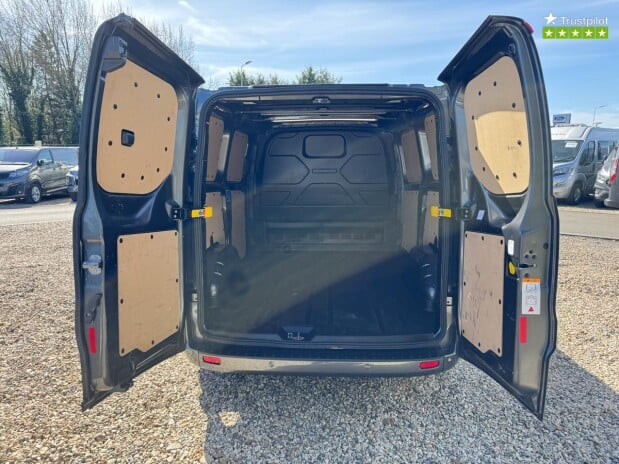 Ford Transit Custom AUTO SWB L1H1 320 Limited Alloys Air Con Sensors Cruise EURO 6 11
