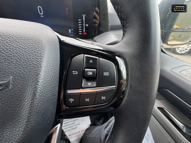 Ford Transit Custom SWB L1H1 [SOLD KH] 300 Limited Air Con Alloys Sensors EURO 6 18