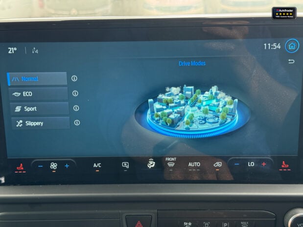 Ford Transit Custom SWB L1H1 [SOLD KH] 300 Limited Air Con Alloys Sensors EURO 6 37